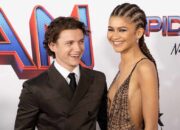 Selamat! Tom Holland dan Zendaya Resmi Bertunangan