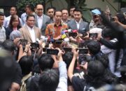 Jokowi Tunjukkan Ijazah SD hingga UGM ke Penyelidik Polda Metro Jaya